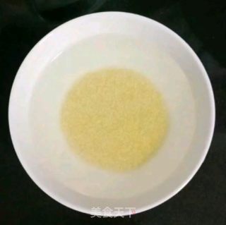 牛油果小米糕 (宝宝辅食）的做法步骤：1