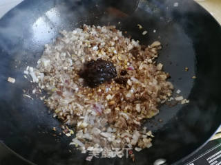 香菇牛肉酱的做法步骤：5