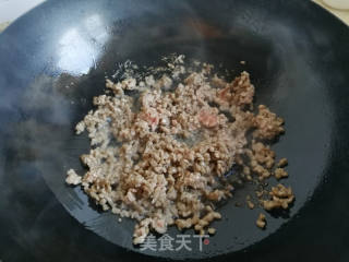香菇牛肉酱的做法步骤：3
