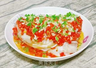 剁椒蒸鱼头的做法步骤：15