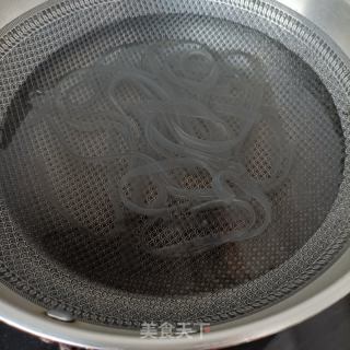 鸡肉流汁宽粉的做法步骤：3