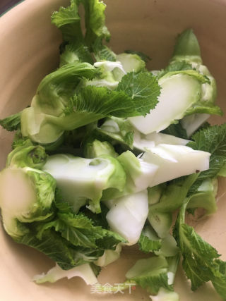 烧肉炒儿菜的做法步骤：2