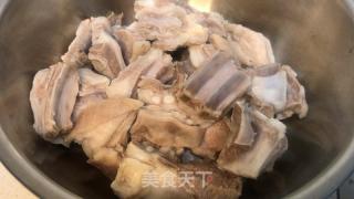 羊排火锅的做法步骤：2