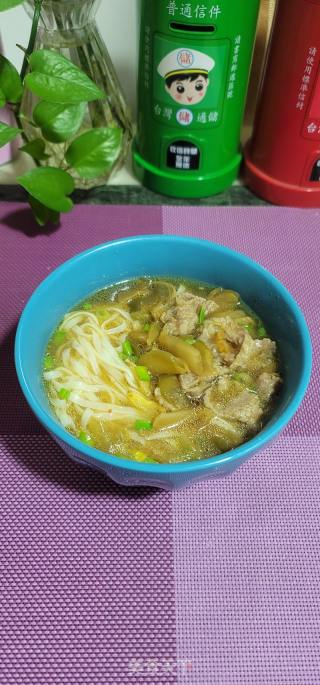 榨菜瘦肉汤面的做法步骤：10