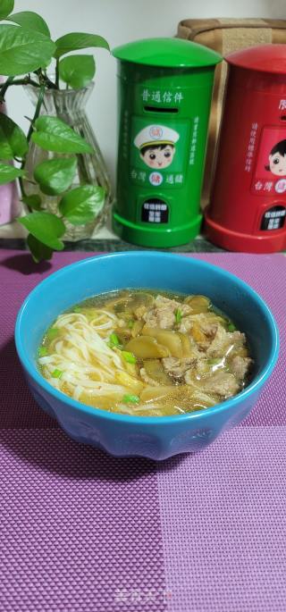 榨菜瘦肉汤面的做法步骤：9