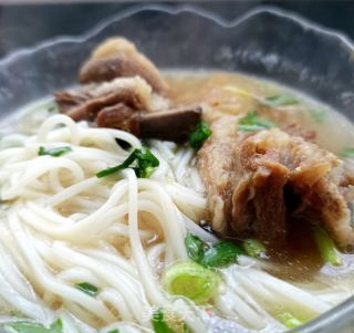 白萝卜羊排面的做法步骤：12
