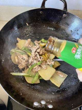 土豆炒肉片的做法步骤：10