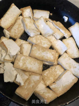 香煎老豆腐的做法步骤：2