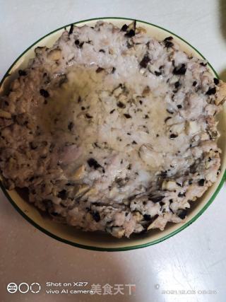 香菇肉末豆角炒饭的做法步骤：2