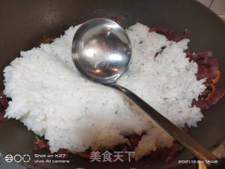 香肠炒饭的做法步骤：5