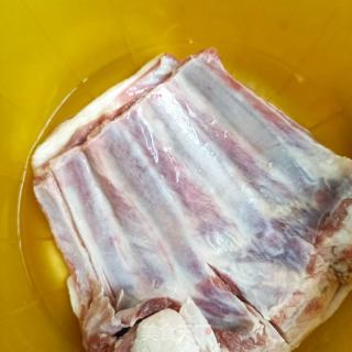 羊排炖白萝卜的做法步骤：1