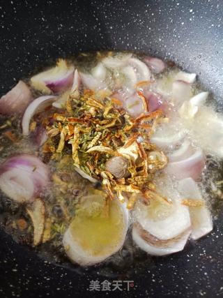 油泼辣子的做法步骤：3