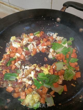 腊肉炒饭的做法步骤：5