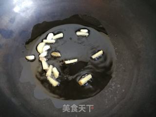 芹菜白果炒鱿鱼的做法步骤：6