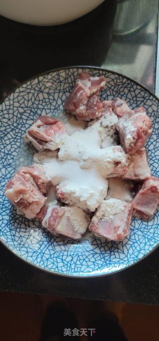 榨菜蒸排骨的做法步骤：2