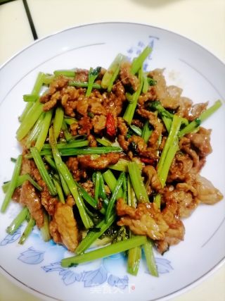 芹菜炒肉的做法步骤：7