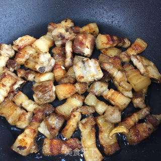 五花肉烧豆腐的做法步骤：4