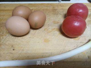 西红柿鸡蛋面的做法步骤：1