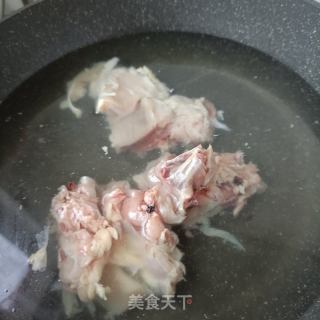 清汆莲藕鸡肉丸的做法步骤：4
