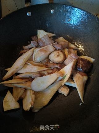 杏鲍菇炒肉片的做法步骤：6