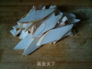 杏鲍菇炒肉片的做法步骤：1
