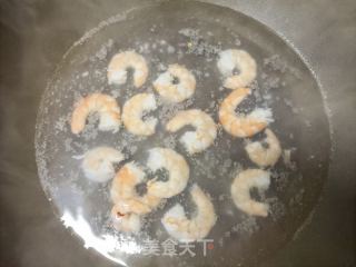 洋葱木耳炒虾仁的做法步骤：4
