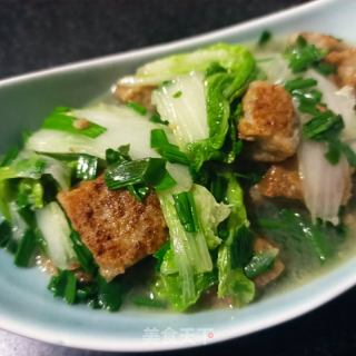 蒜香白菜炖鱼豆腐的做法步骤：13