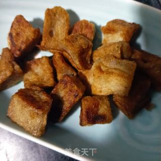 蒜香白菜炖鱼豆腐的做法步骤：2