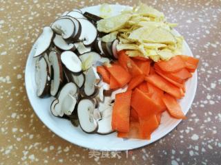 三鲜肉片汤的做法步骤：3