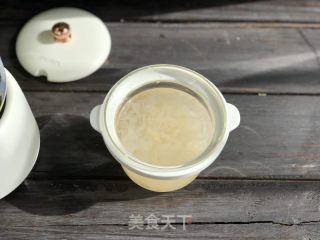 银耳炖雪梨的做法步骤：3