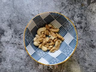 核桃腰果红枣米糊的做法步骤：2