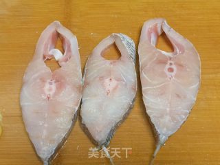 家常鳘鱼的做法步骤：1