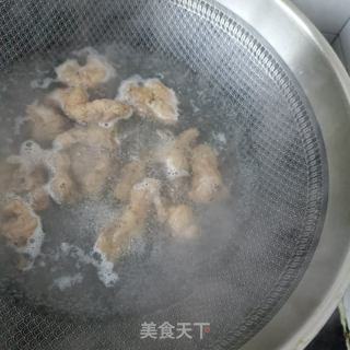 “热汤面”蒜香酥肉宽面的做法步骤：7