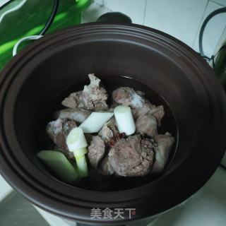 清炖驴肉的做法步骤：4