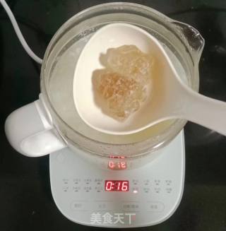 银耳酒酿水果羹的做法步骤：9