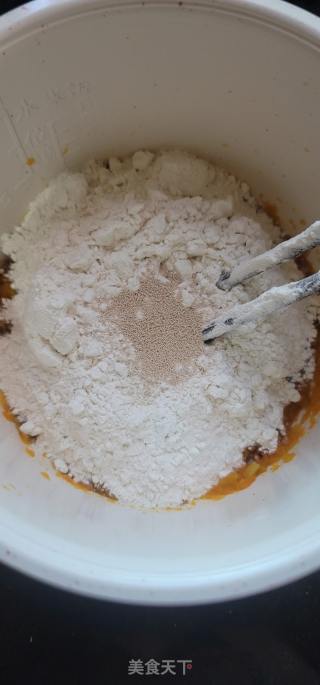 南瓜豆沙卷的做法步骤：5