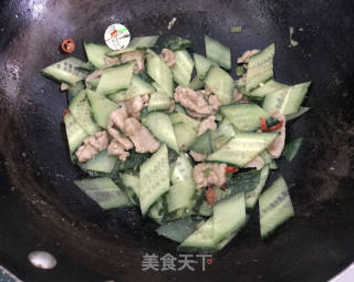 黄瓜炒肉片的做法步骤：10