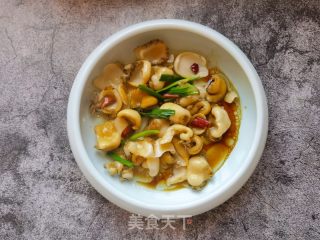油泼鲍鱼片的做法步骤：12