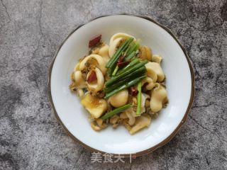 油泼鲍鱼片的做法步骤：10