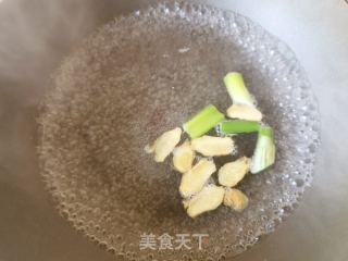 油泼鲍鱼片的做法步骤：5