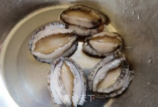 油泼鲍鱼片的做法步骤：2
