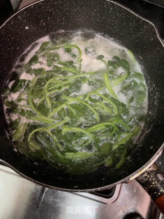 西洋菜鸡蛋滚汤的做法步骤：6