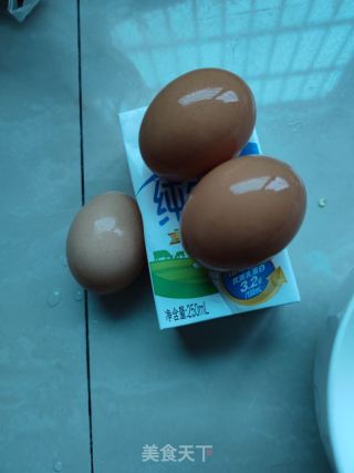 牛奶肉末蒸蛋的做法步骤：1