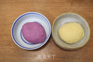 双色绣球馒头的做法步骤：2