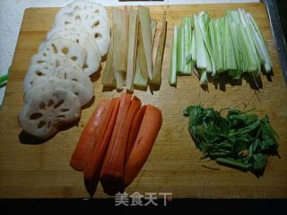 麻辣香锅的做法步骤：1