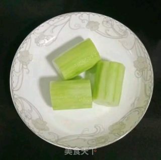 清火黄瓜面 (宝宝辅食）的做法步骤：1