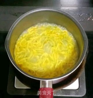 虾仁鸡蛋面线 (宝宝辅食）的做法步骤：14