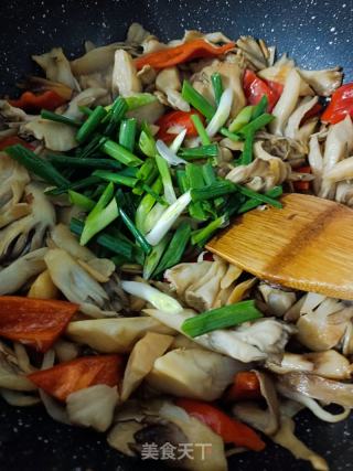 素炒灰树花的做法步骤：9