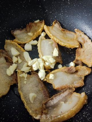 梅干菜烧扣肉的做法步骤：4