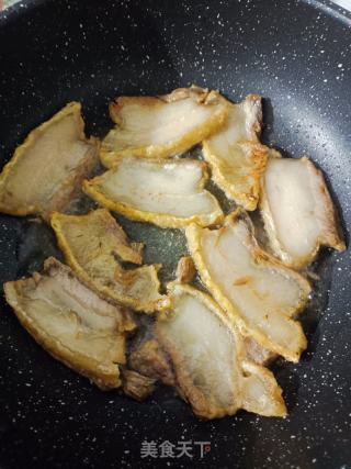 梅干菜烧扣肉的做法步骤：3